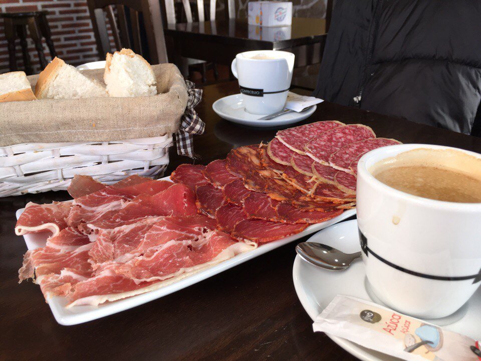 В испанском кафе, фото автора