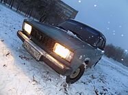 ВАЗ 21053 "Жигули" выпуска после 1997-го года.LADA-21053 — с карб. двигателем ВАЗ-2103 (1,45 л, 71,4 л. с., 104 Н·м) и 4/5-ст. КПП;
