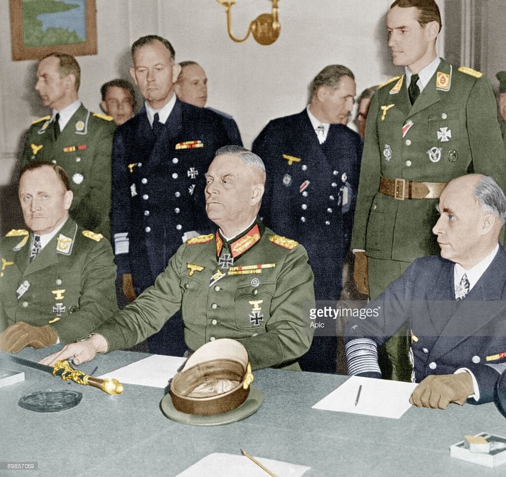 Какой немецкий военачальник капитулировал. Подписание капитуляции Германии 1945. Подписание капитуляции Германии.