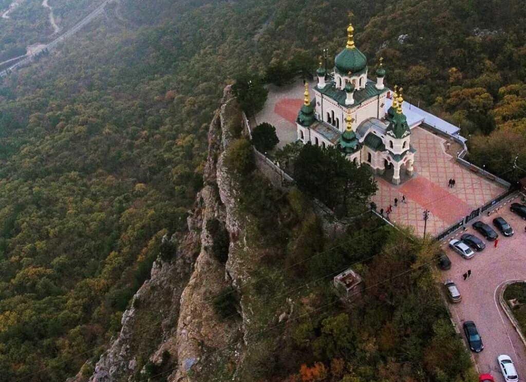 Церковь на горой