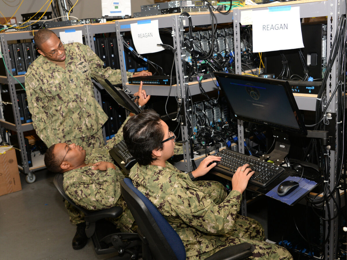 Серверный центр ВМФ США