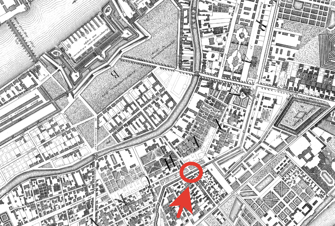 Тот первый мост назвали Средним в честь Средней Перспективой улицы (ныне Гороховая). Мост можно увидеть на Академическом плане Трускотта 1753 года: http://etomesto.com/map-peterburg_1753/?x=30.319354&y=59.930362 