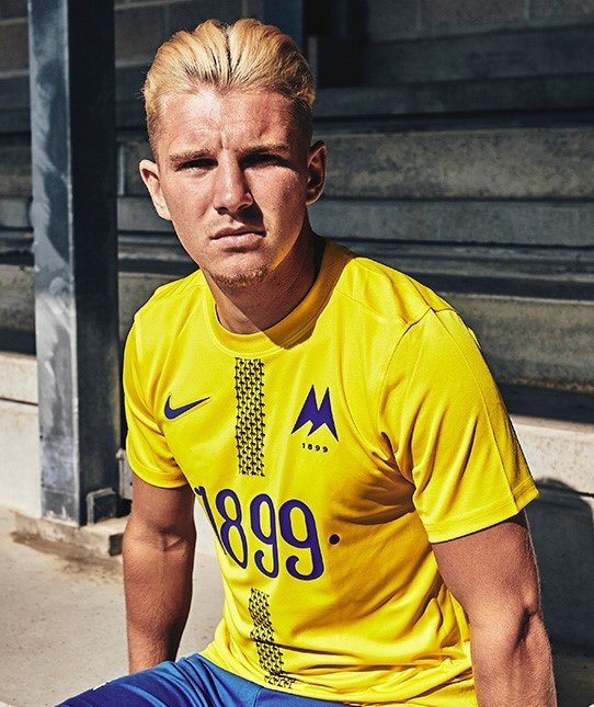 Домашняя форма «Торки Юнайтед»