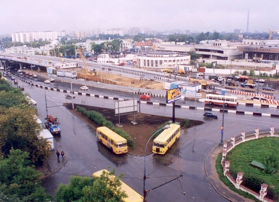 Середина 1990 годов. Москва 1999. 1999 Год Россия Москва. Застройка Рижская эстакада ТТК. Москва 1999 фото.