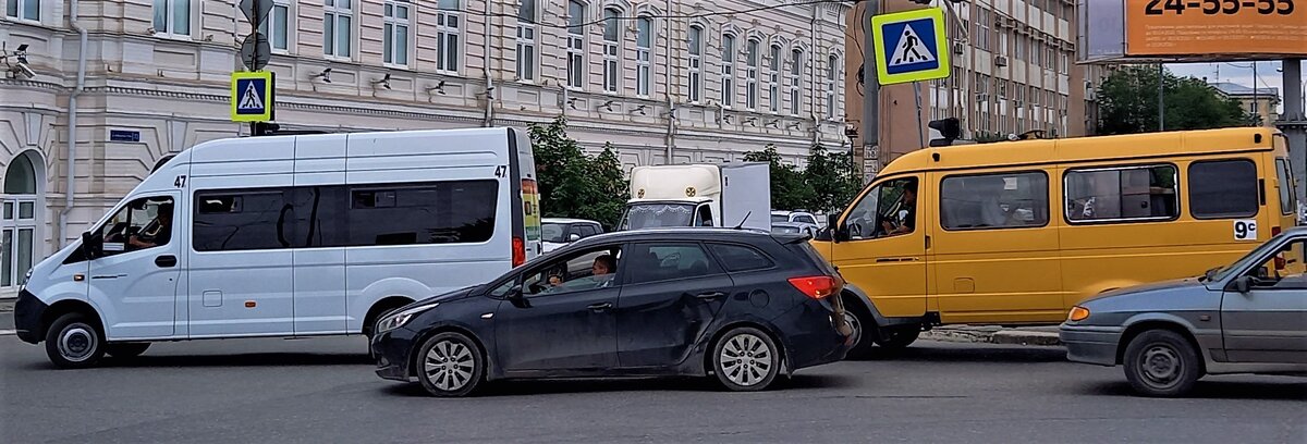 Куда делась жёлтая маршрутка ГАЗ-322 132? Чем лучше ее современный авто ...