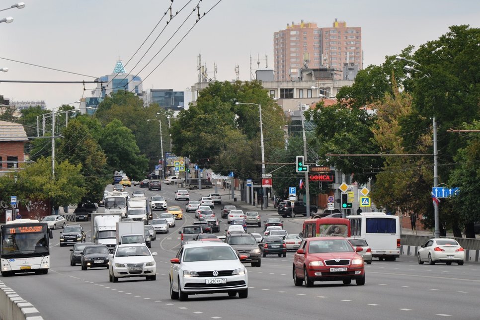 Съезд с Северного моста в сторону центра города