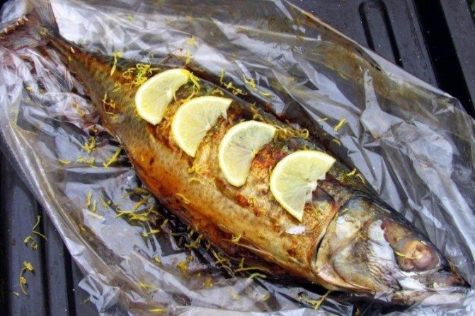 Рецепт – Рыба запеченная с картошкой в рукаве
