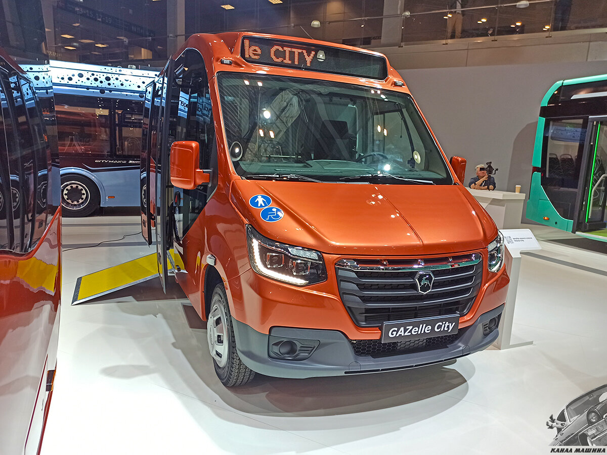 ГАЗель City (ГАЗ-А68R52-71) первой среди всех серийных газовских машин получила новую «мордашку» поколения NN
