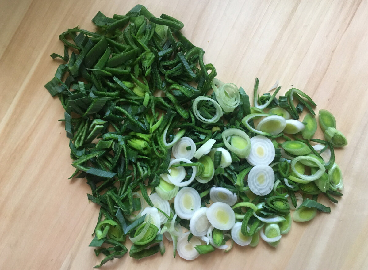 Лук-порей, выращенный моим любимым огородником