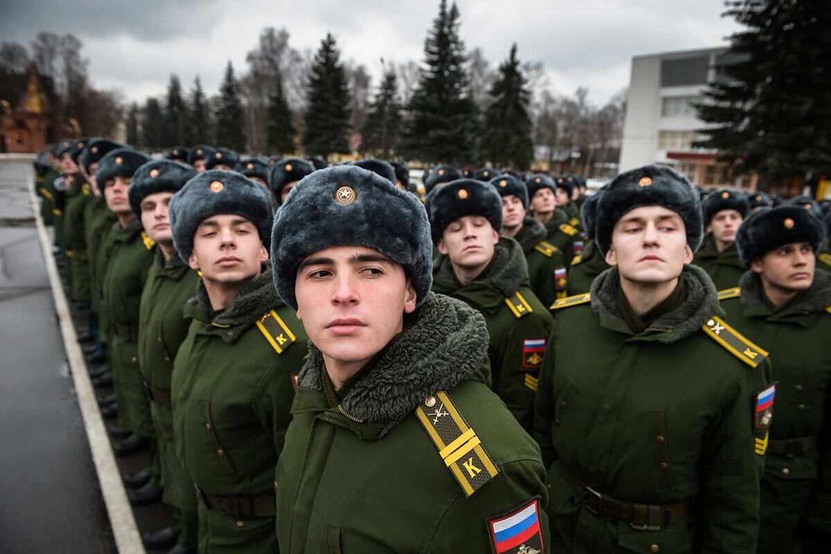 Стать курсантом военного училища