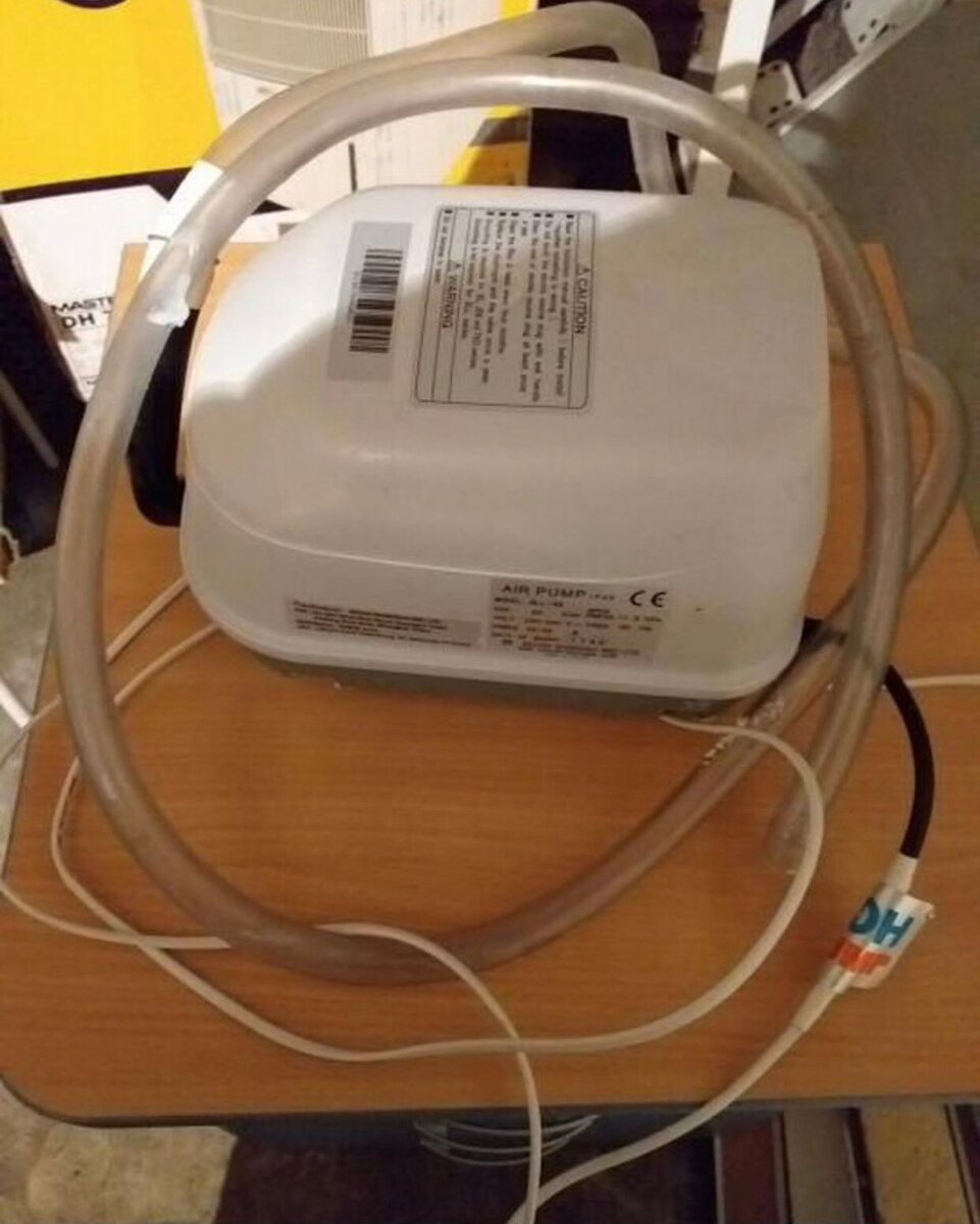 Это аквариумный компрессор AIR PUMP 40