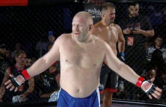 Кадр с поединка Харитонов vs Мальдонадо