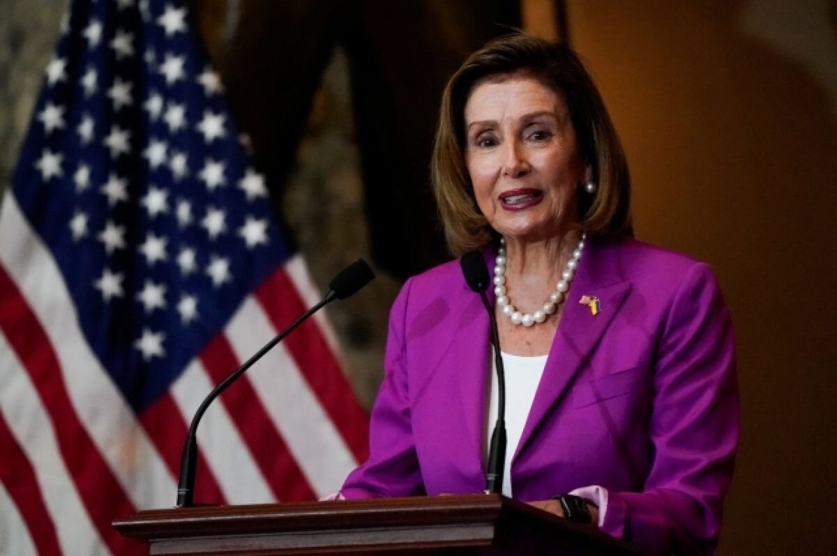    Пелоси ожидают на мероприятии Американской торговой палаты в Сингапуре