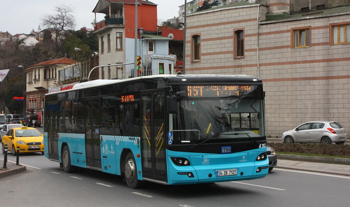 Проезд в автобусе в турции. Автобусы в стамбуле. автобус турция 2025. автобусы в турции. автобус турция 2025.