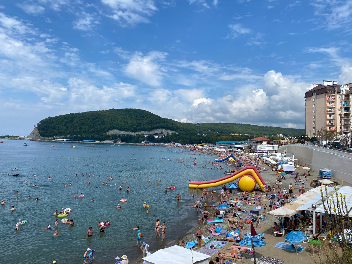 Пляж в джубге фото. Джубга пляж и набережная. Набережная Джубга 2021. Черное море Джубга. П Джубга Краснодарский край.