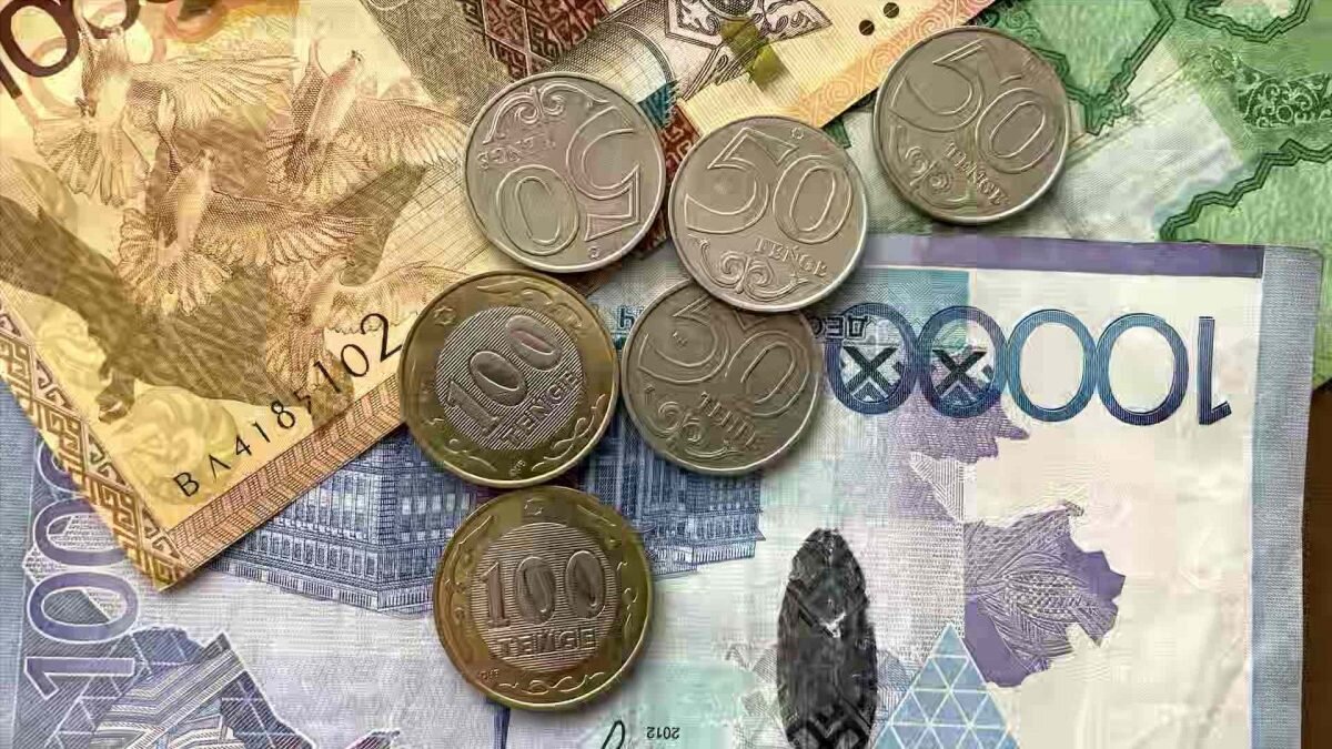 799 долларов в тенге