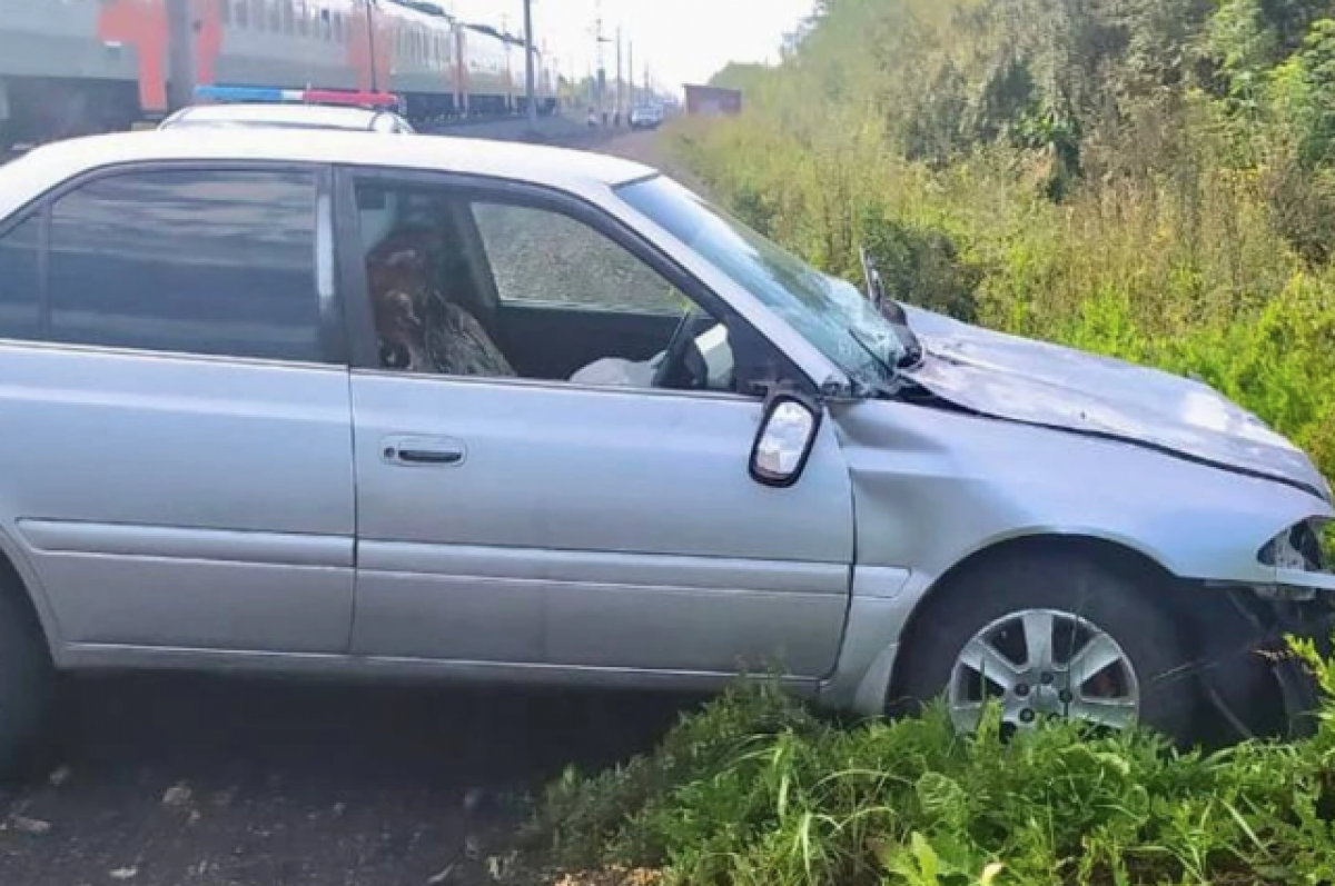    В Новосибирской области автомобиль врезался в электропоезд