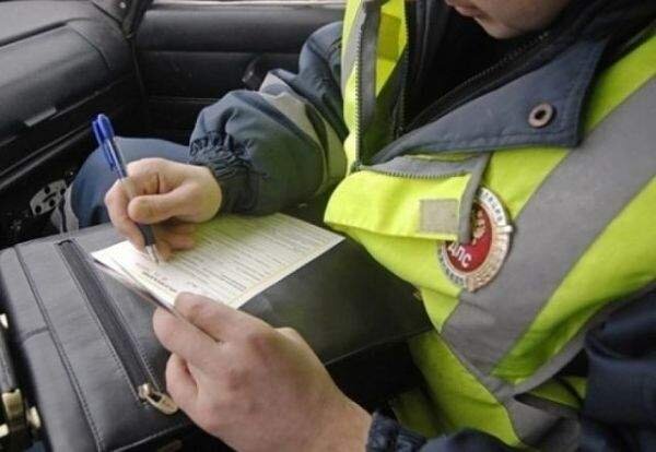  Источник: http://avtomotoprof.ru/zakon-i-voditel/kak-dolzhen-sostavlyatsya-i-zapolnyatsya-protokol-ob-administrativnom-pravonarushenii-gibdd/
