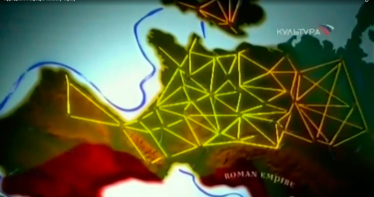«Империя» кельтов занимала почти всю территорию нынешней Западной Европы. Страна не имела столицы, но ее двенадцать крупных и множество мелких городов соединяли дороги. 
