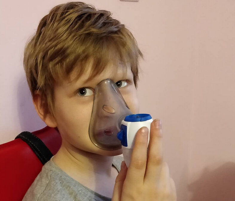 Как закапывать нос ребенку. Чем дышать при насморке ребенку. Чем дышать при насморке ребенку. Ингалятор для носа детский носики. Чем дышать при насморке ребенку.