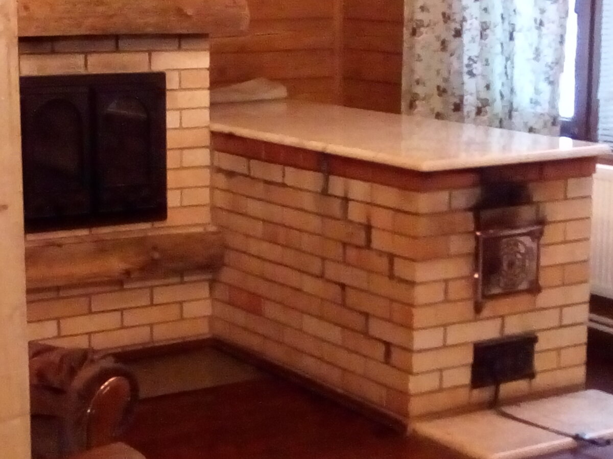 печка русская в доме с лежанкой фото