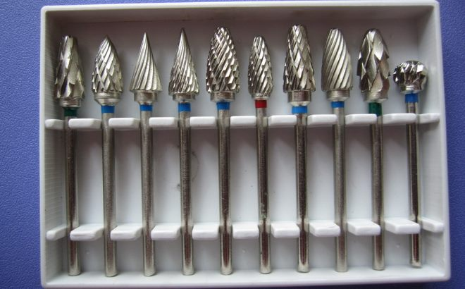 Рабочая часть этих насадок предназначена для обработки металлических поверхностей.