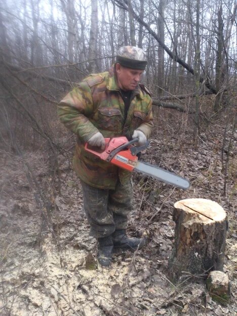 Коллега по работе за обустройством солонца