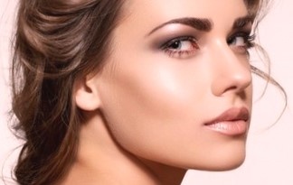 источник фото https://3koketki.ru/maslo-iz-abrikosov-dlya-lica-kak-primenyat.html