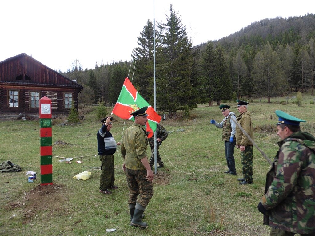 Пограничная застава фото. Пограничная застава Дальний Восток. ВЧ застава Гакково. Пограничные заставы Бурятии. Язула погранзастава