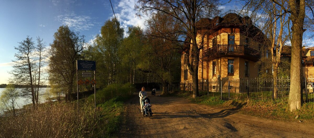 Шуваловская школа. Фото с https://vk.com/shkola.shuvalovo