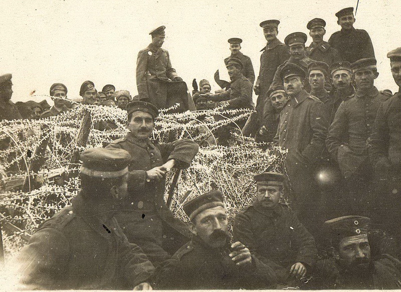 Рождество 1914. Рождественское братание 1914. рождественское перемирие 1914 на восточном фронте. перемирие 1914 рождество. братание в первой мировой войне 1914.