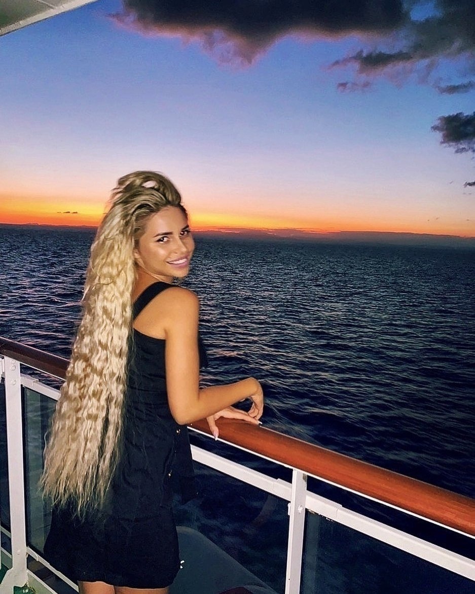 Совсем скоро Алиса переедет в Испанию ​
Фото: «Инстаграм»