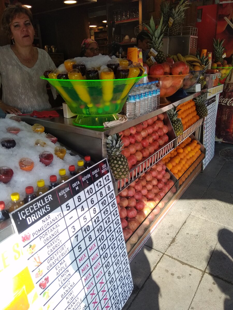 Свежевыжатые соки на Капалы Йол.