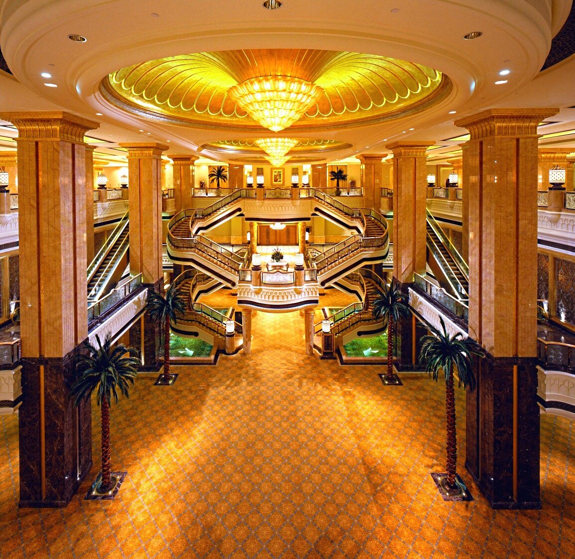 Отель Emirates Palace.