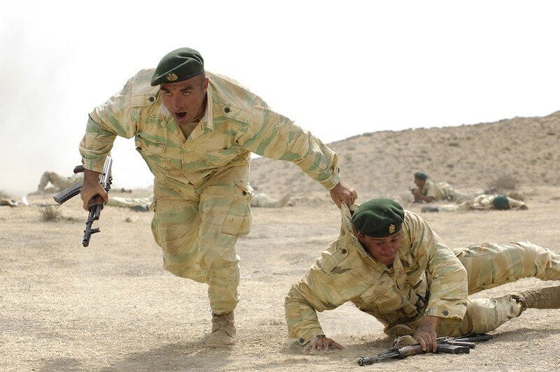 Кадр из сериала "Русский Перевод"