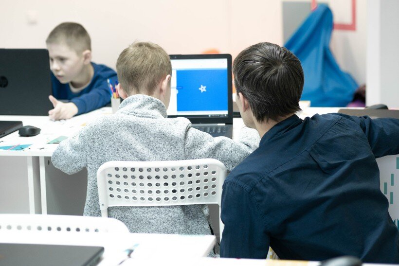 На занятиях по программированию в «Кодологии» 
Фото: Наталья Саврас
