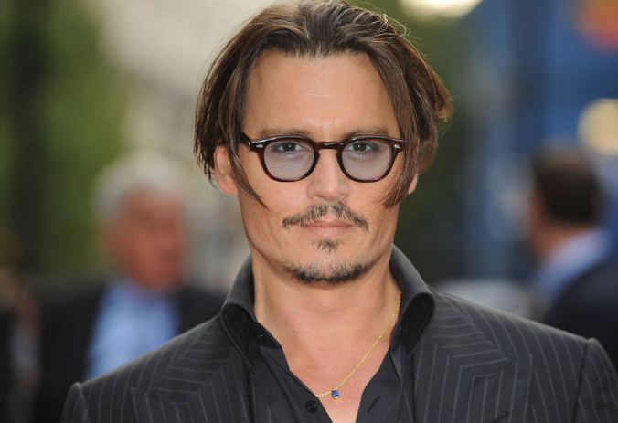 Джонни тоже "потрепало", но он держится  https://www.ok-magazine.ru