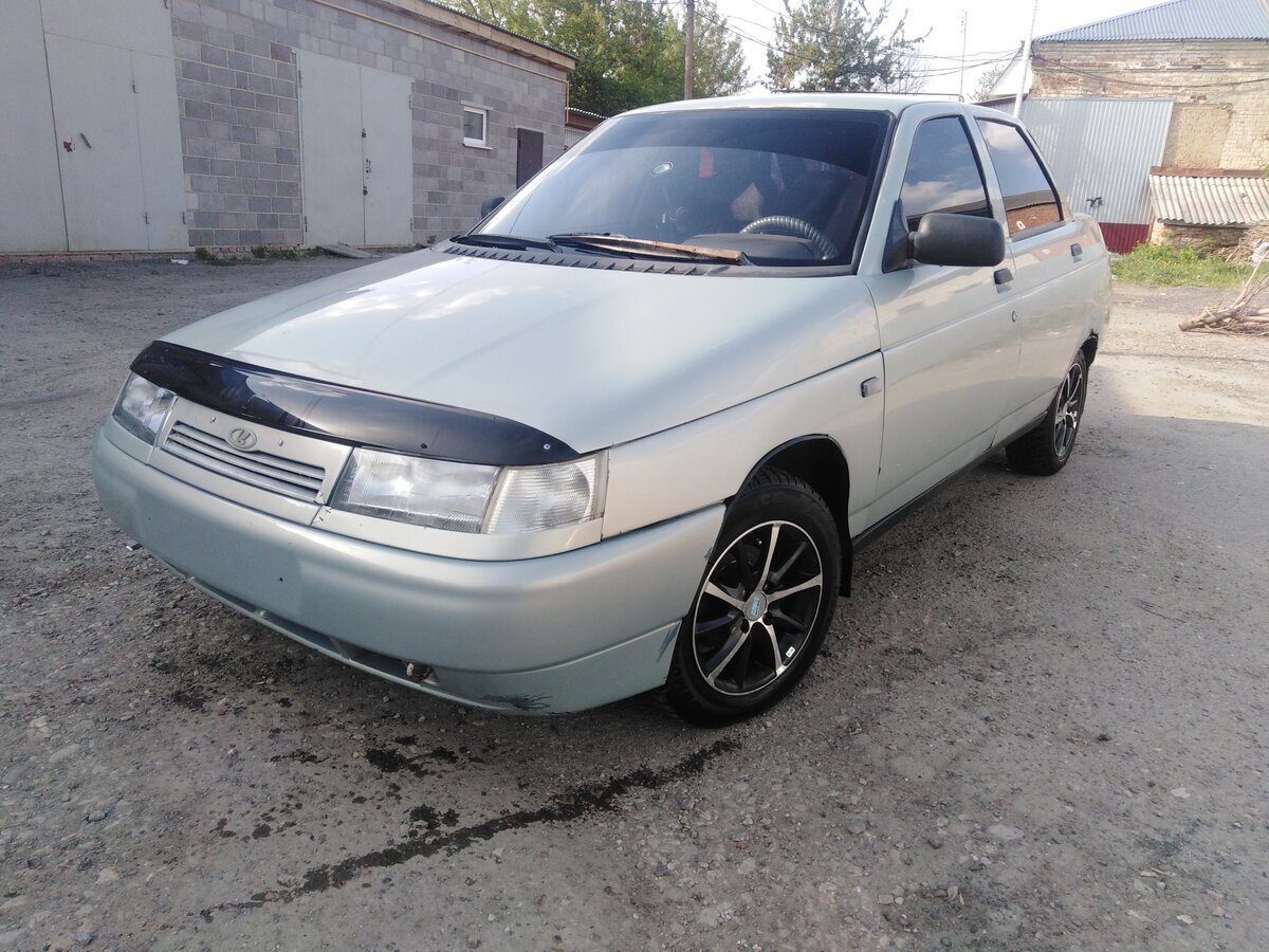 Lada 2110 2000 года выпуска. Цена: 40.000-50.000 тысяч рублей. 2020 год.