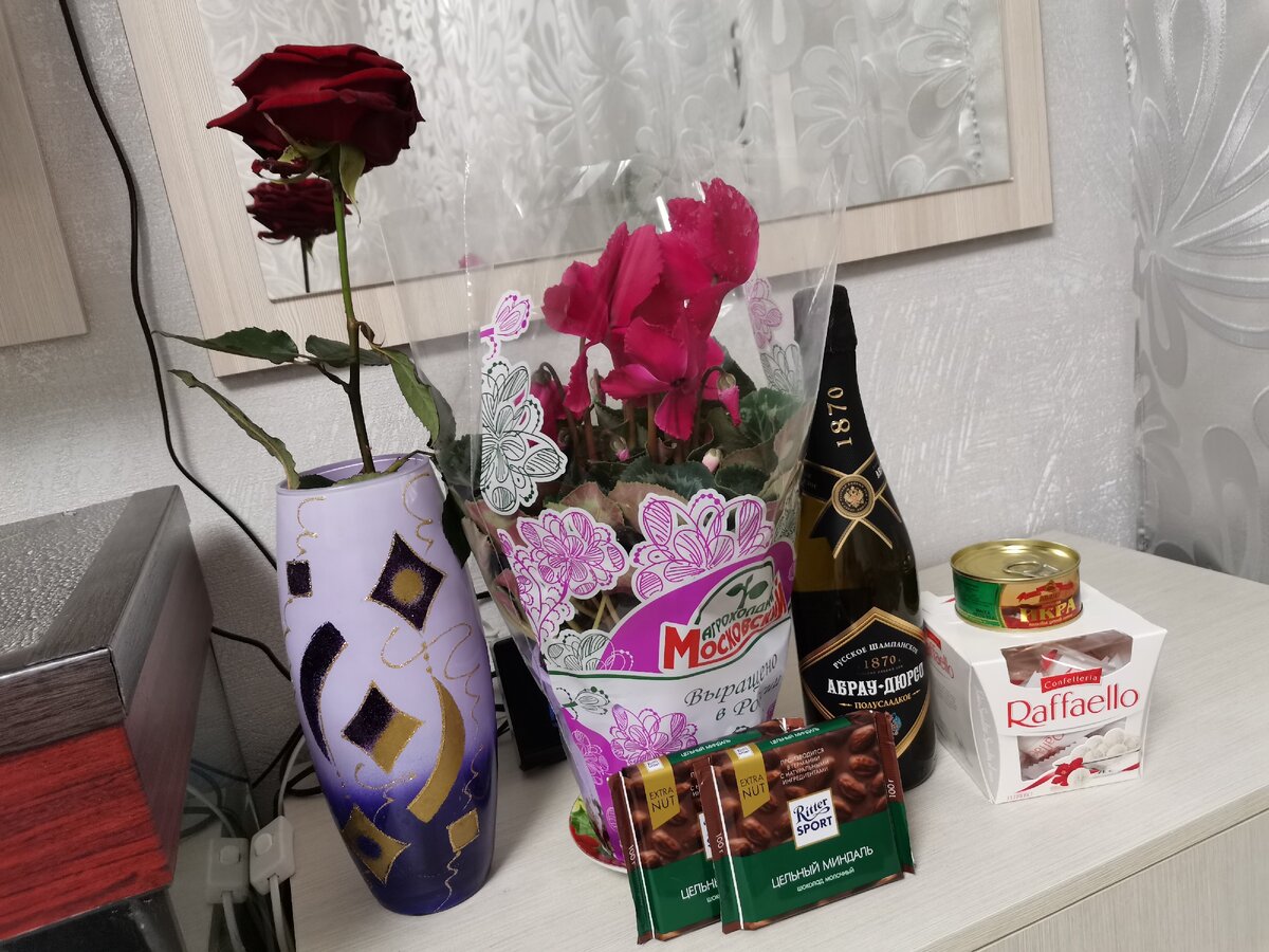 Сделала себе мини-подарок к 8 марта. 