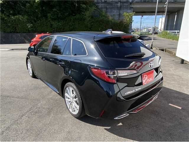 toyota corolla touring 2019