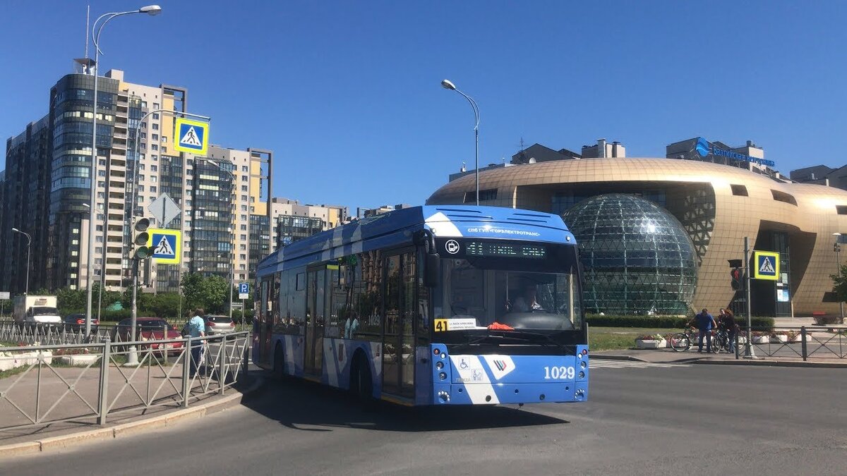 Тролза-5265.08 "Мегаполис" в фирменной окраске ГЭТ. Фото из интернета.