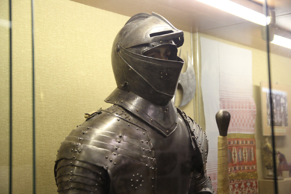 Если вы бывали когда нибудь в музее, из которого не хочется долго  уходить, то тогда вам стоит сходить и в музей краеведения, который находится в Саратове, на ул.-5