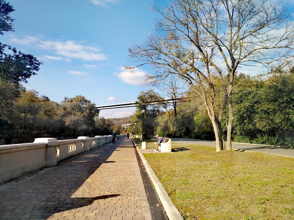 Осень на набережной. Фото автора