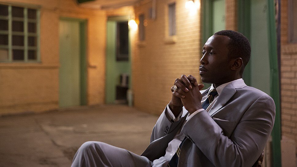 Кадр из фильма "Зеленая книга". Махершала Али в роли Дона Ширли