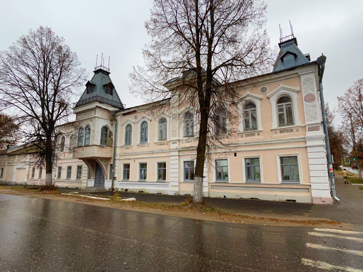 Зачем стоит приехать в сердце Нижегородской области Заволжье город Семенов:  купечество, ложкари, матрешки | Под зонтиком | Дзен