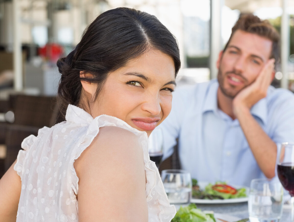 Жена может быть представителем мужа. Пара ссорится. Жена может быть представителем мужа. Жена может быть представителем мужа. Жена может быть представителем мужа.