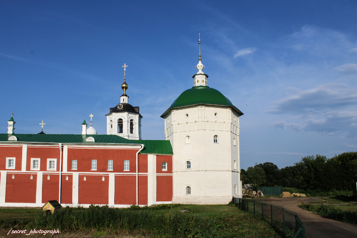 Настоятельский корпус и Юго-Западная башня (17-18 века)
