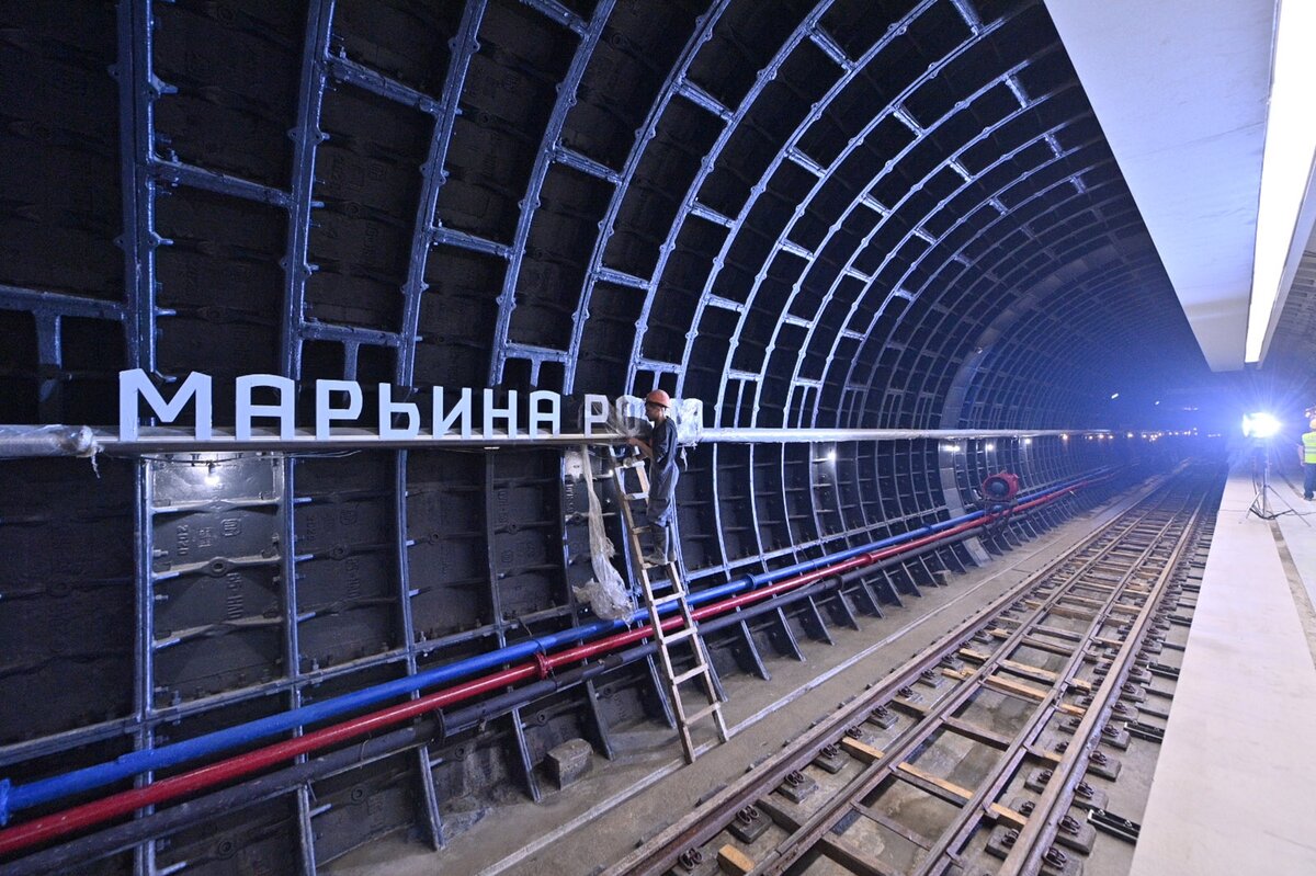 станция метро крылья советов