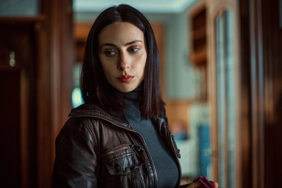 Кадр из сериала «Кошка»