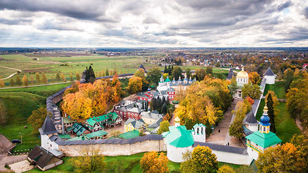 До этих пяти старинных и красивых городов можно купить очень недорогие билеты на поезд из Москвы. А в самих городах найти приличные и вполне бюджетные отели, и даже с завтраками.-4-2